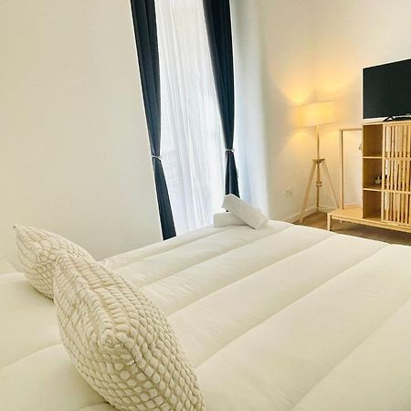 Suites Larios Малага Экстерьер фото