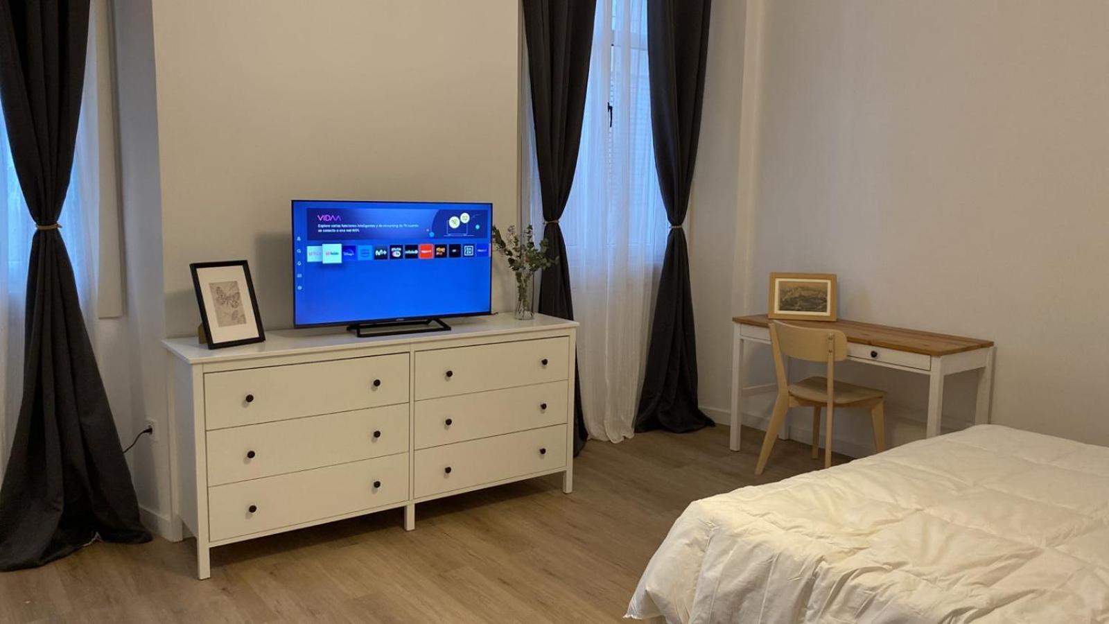 Suites Larios Малага Экстерьер фото